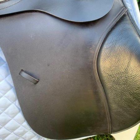 Image 12 of Kent & Masters 17.5 inch Cob saddle