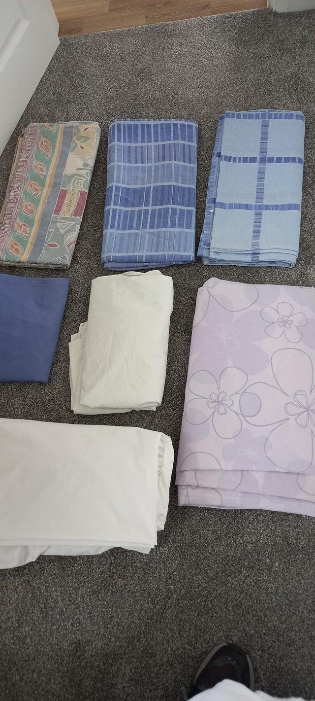 Preview of the first image of Bedding job lot (double) excellent condition.