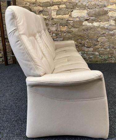 Image 2 of Himolla Cumuly Recliner 3 seater sofa cream Leather