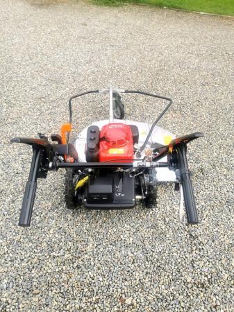 Image 3 of Honda UM616 self-propelled lawn mower