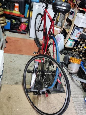 Image 2 of Felt road bike + indoor trainer