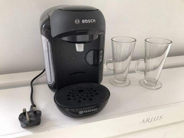 Image 2 of Tassimo vivy coffee machine and glasses