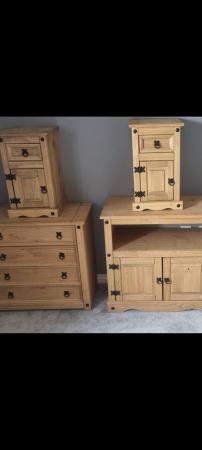 Image 2 of 4 pieces of bedroom furniture in very good comditio