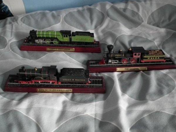 Image 8 of 17 Atlas Editions collectable model trains plus book & DVD