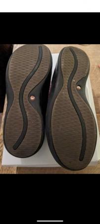 Image 1 of Clarks unloops shoes 5.5 excellent condition