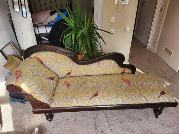 Image 3 of Antique chaise lounge beautiful