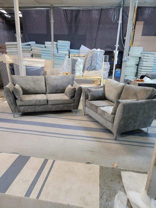 Preview of the first image of new zinc 3+2 sofa sets sale--order now before end.