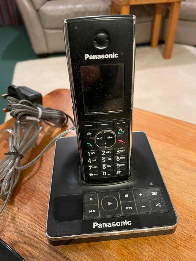 Preview of the first image of PANASONIC KX-TG8561 HOME PHONE x 4 WITH ANSWER MACHINE.
