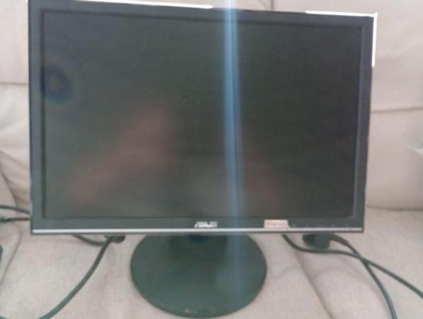 Image 2 of Asus 19 inch LCD monitor VW195D