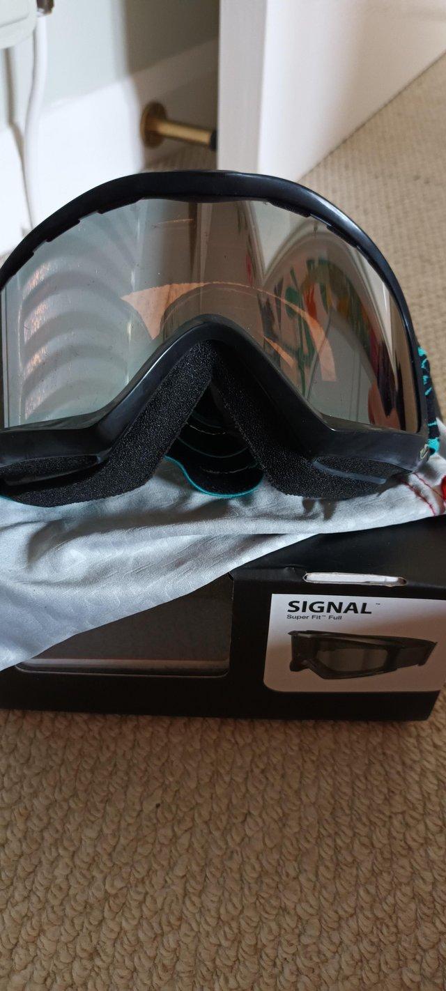Preview of the first image of Giroud Ski goggles, super fit, performance optics..