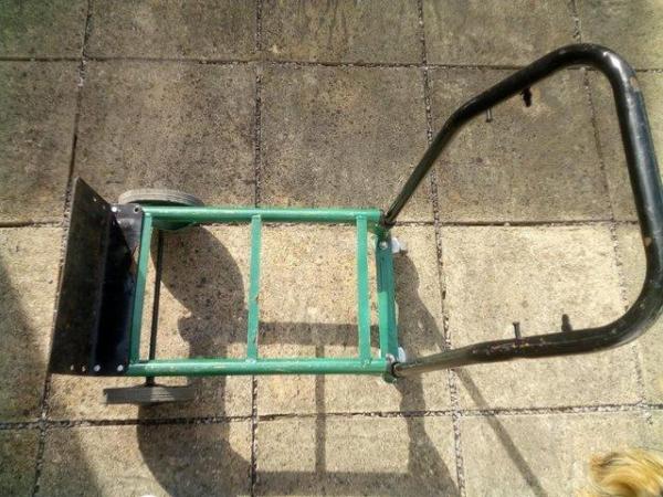 Image 3 of 4 WHEEL TROLLEY VERY STRONG HANDLES CAN BE REMOVED CANT FIND