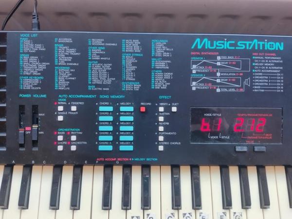 Image 1 of Boxed Yamaha PortaSound PSS-780 Electronic Keyboard