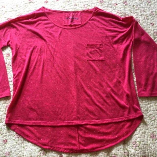 Preview of the first image of Size 8 Pink Textured Long Sleeve Shirt-Tail Top, As New.