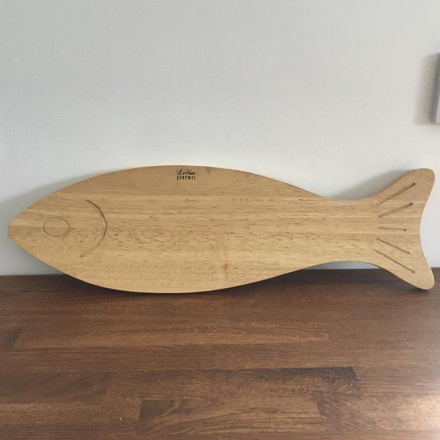 Preview of the first image of Le Vrai Gourmet fish-shaped wooden serving/chopping board..