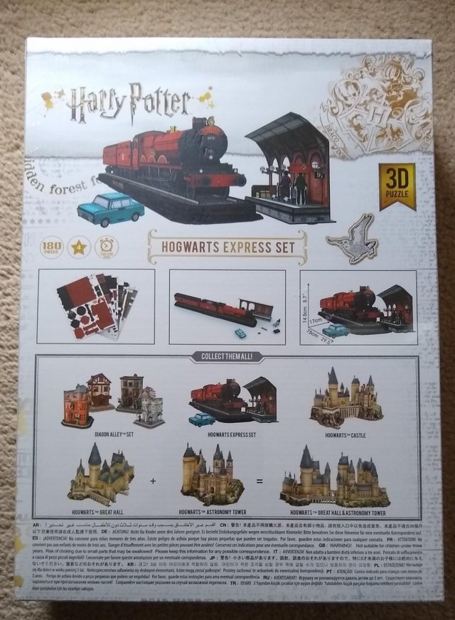 Preview of the first image of Harry Potter Hogwarts Express 3D puzzle - new.