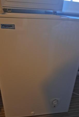 Image 2 of For sale chest freezer fridgemaster