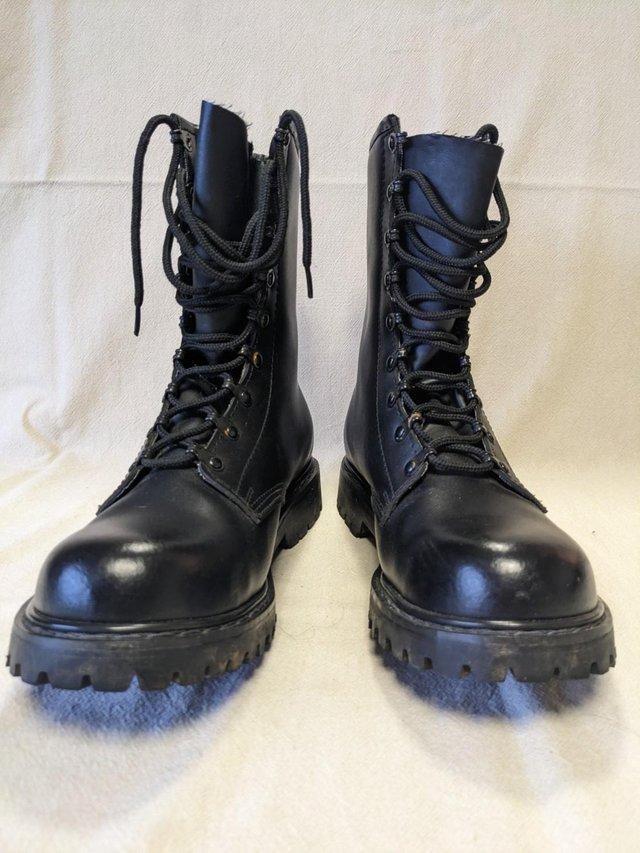 Preview of the first image of Work boots/Paraboots with steel toe caps.
