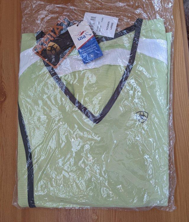 Preview of the first image of ARIAT VENTURA SUMMER RIDING TOP, breathable, lime green.