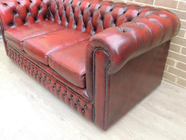 Image 16 of Luxury Chesterfield Vintage Sofa (UK Delivery)