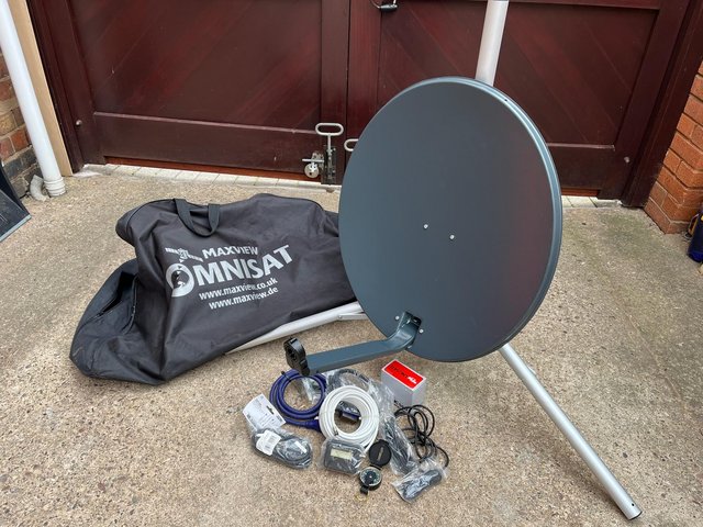 Preview of the first image of Maxview MnisatSatellite dish and tripod stand.