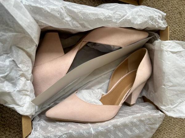 Image 1 of Brand new ladies shoes size 7