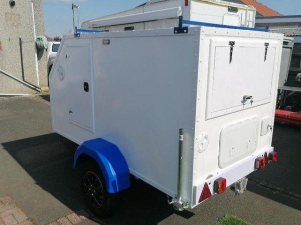 Image 8 of 4x4 EXPEDITION LIGHTWEIGHT SLEEPER TRAILER WITH ROOF RACK