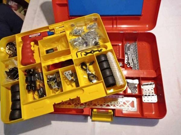 Image 3 of Used collectable vintage Meccano Master Builder set 7064.
