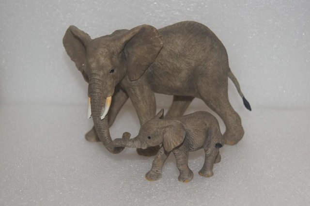 Preview of the first image of Country Artists Elephant with Calf Ornament.