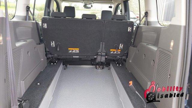 Image 26 of 2020 Ford Grand Tourneo Connect Automatic Wheelchair Access
