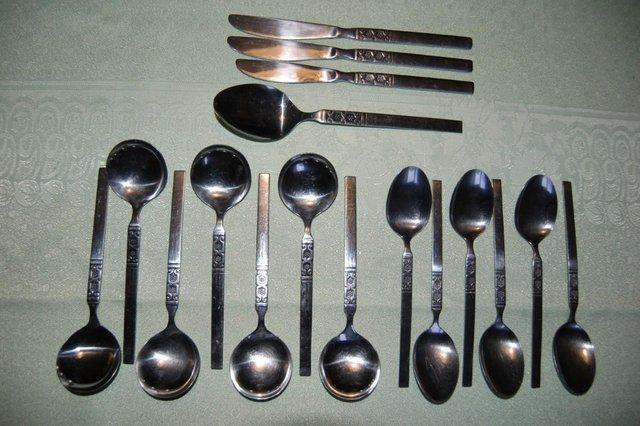 Preview of the first image of Oneida 'Artistic' Stainless Cutlery, 79 Items mostly in VGC.