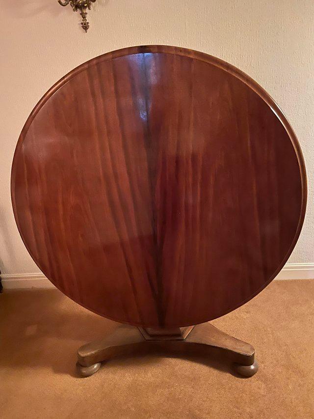 Preview of the first image of Victorian Mahogany Round Breakfast Table..