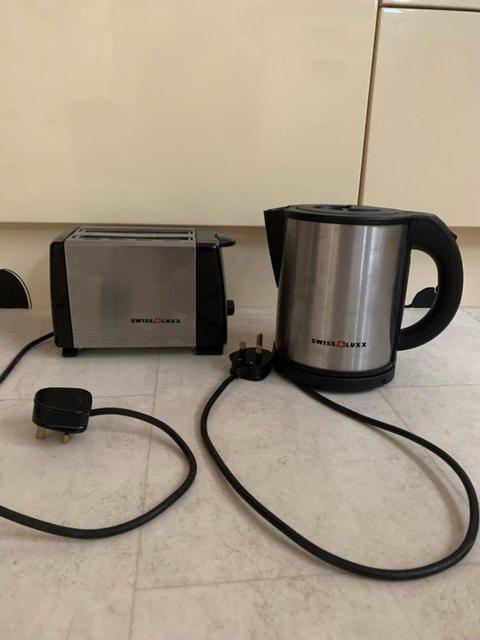 Preview of the first image of Swiss Luxx kettle and toaster.