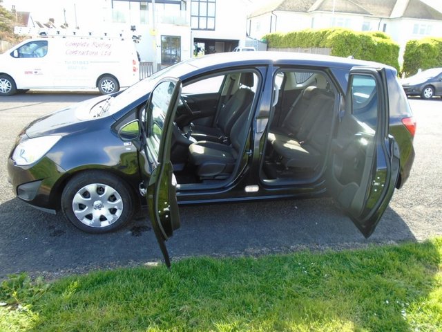 Preview of the first image of VAUXHVAUXHALL MERIVA   2010 1.4 PETROL  *Low mileage*.
