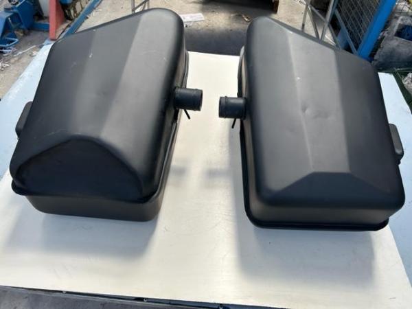 Image 2 of Fuel tanks left and right for Maserati Indy