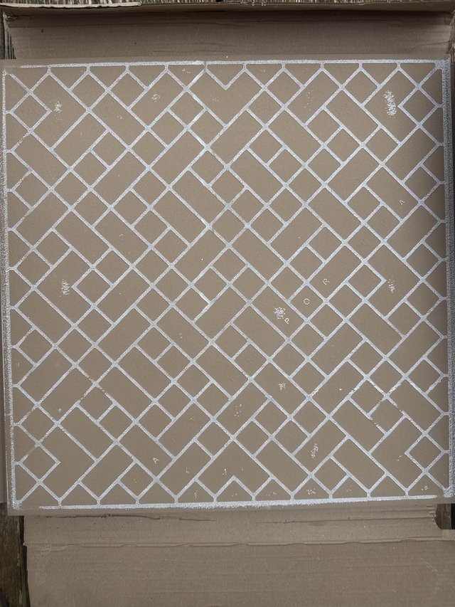 8 large mountain beige tiles 45cm x 45cm — photo 3 of 3