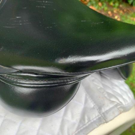 Image 16 of Kent and Masters 17 inch flat back saddle