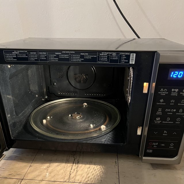 Preview of the first image of Samsung microwave and grill.
