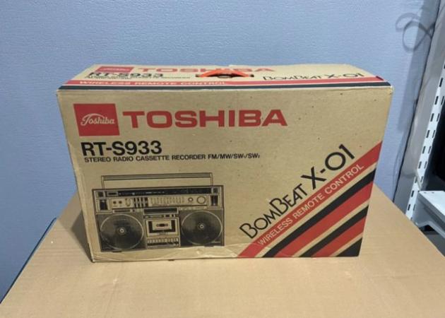 Image 2 of Toshiba RT-S933 vintage stereo radio cassette recorder NEW
