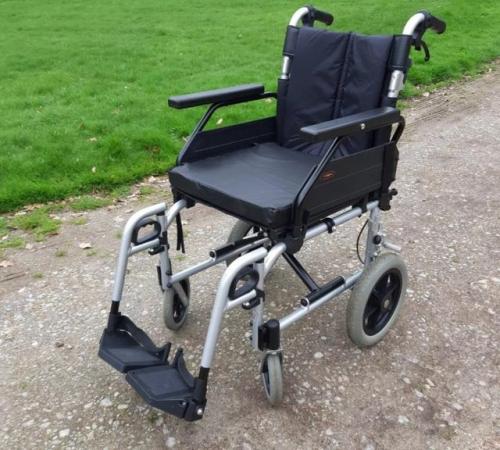 Image 3 of Folding wheelchair in new condition