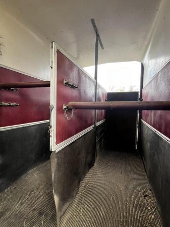 Image 2 of Ifor williams HB510R 2 horse trailer