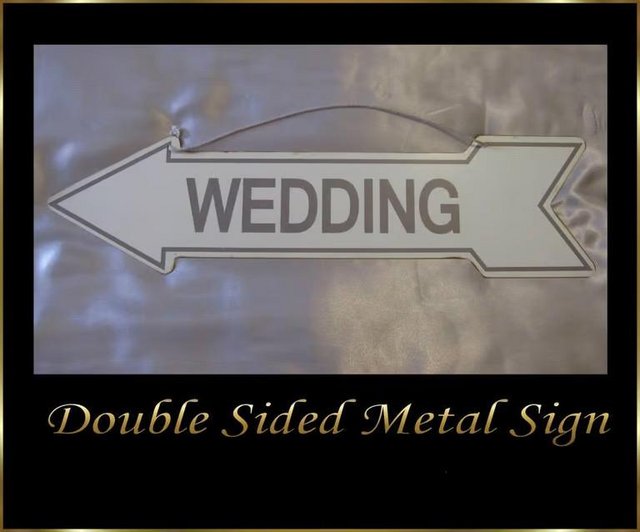 Preview of the first image of 1 Metal Double sided Wedding Arrow Sign *Brand New*.