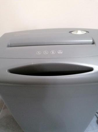 Image 2 of Fellowes Paper Shredder A4 Size