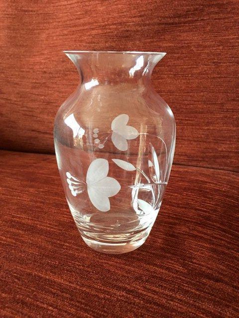 Preview of the first image of Royal Doulton Crystal Vase Un-used.
