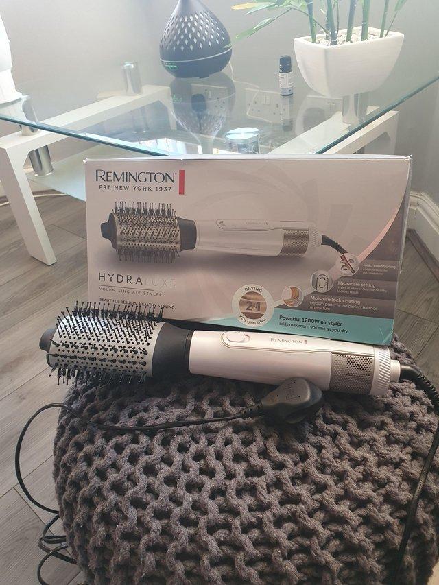 Preview of the first image of Remington volumising air styler.