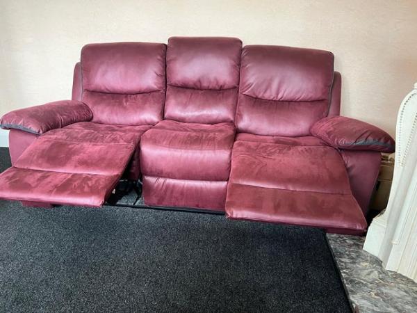 Image 3 of Beautiful 3 seater & 2 seater recliner sofas in a deep red,