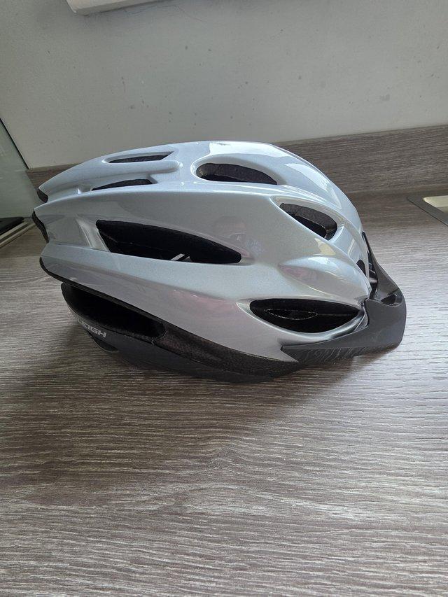 RALEIGH SIZE L (Large) ?HEAD CIRCUMFERENCE: 58–61 cm — Sports & Fitness in Southend-on-Sea