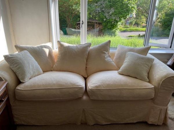 Image 2 of Large super comfy Cream settee