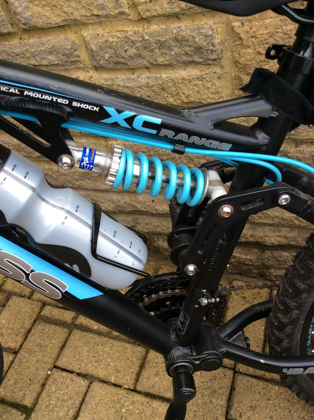 Preview of the first image of Cross DXT700 Mountain Bike.