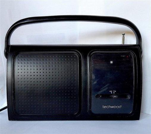 Image 2 of A BLACK TECHWOOD RADIO 230 V - AM /FM