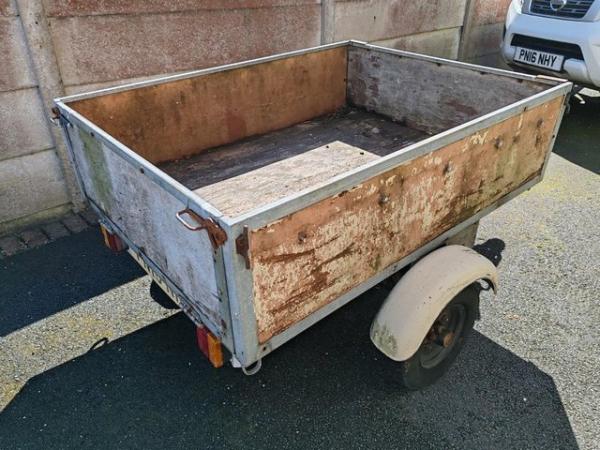 Image 3 of TRAILER GOOD SIZE IT WILL TAKE A FULL SIZE PALLET GALVANISED
